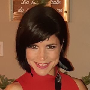 Meet your Posher, Elise